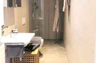 In-room Bathroom Guetsel Lodge Appartements