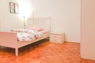 Bedroom Lovely House - Double Bed, Parking