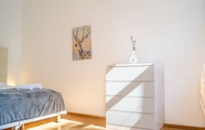 Bilik Tidur 3 Shared Modern Apartment Schönbrunn - Budget Chic Room