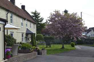 Exterior 4 The Lawns Tea Room and B&B