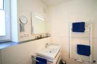 In-room Bathroom Refugium 2