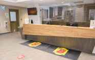 Lobby 5 Super 8 by Wyndham Moosonee