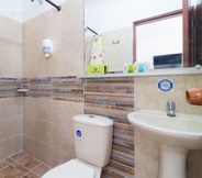 Toilet Kamar 7 Hotel JJ Confort Ibague