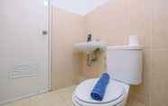 In-room Bathroom 3 Sea and Port View 2BR Green Bay Pluit Apartment
