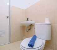 Toilet Kamar 3 Sea and Port View 2BR Green Bay Pluit Apartment