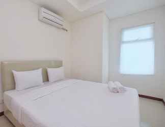 Kamar Tidur 2 Homey 1BR Apartment with City View Green Bay Condominium