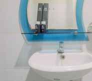 In-room Bathroom 5 Minimalist 2BR Apartment at Dian Regency