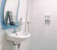 In-room Bathroom 7 Minimalist 2BR Apartment at Dian Regency