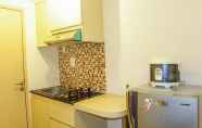 Bilik Tidur 5 Homey and Simply Furnished Studio Apartment at 19 Avenue