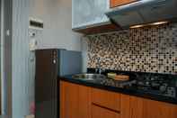 Kamar Tidur New Furnished and Comfortable Studio Woodland Park Apartment