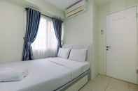 ห้องนอน Modern and Cozy 2BR Apartment at Green Palace Kalibata