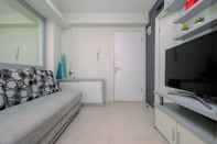 Common Space Modern and Cozy 2BR Apartment at Green Palace Kalibata