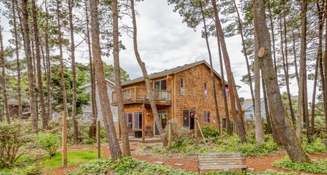 外観 2 Pacific Pines