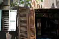 Bangunan Peaceful Homestay in the Middle of Fruit Garden - Rooms With Private Toilets