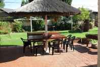 Ruang untuk Umum Casa Villa Guest House Carletonville - Suite 3