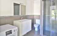 Toilet Kamar 6 Aparthotel Rigaud By Altissimo - Studio 127