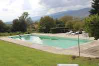 Swimming Pool Suite Room in Rural Tourism