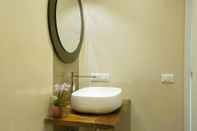 In-room Bathroom Chiaror di Mare