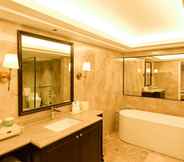 In-room Bathroom 6 Best Western Plus Haiyue Hotel Fuzhou