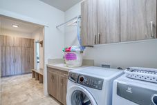 Layanan Hotel Desert Vista