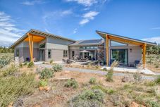 Bangunan Desert Vista