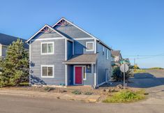 Exterior 2 Nye Beach Nest