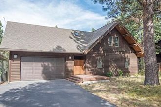 Bangunan 4 Dragonfly Cabin