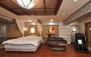 Kamar Tidur 3 Hotel Shasha Resort - Adults Only