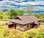 Exterior 2 Lakeside Classic House Chaihana