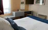 Bedroom 5 Brit Hotel Essentiel Moulins Avermes