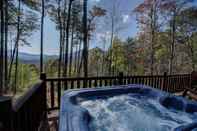 Entertainment Facility Tree Top Getaway Log House with Views | NFL Sunday Ticket Included