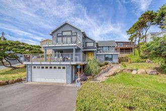 Exterior 4 Breakwater Beach House