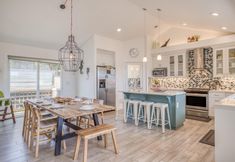 Restaurant 5 Breakwater Beach House