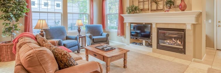 Lobby Peaceful in the Parks