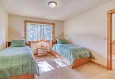 Bedroom 4 Oregon Loop 1