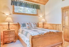 Bedroom 2 Oregon Loop 1