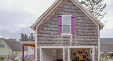 Luar Bangunan 2 The Wicked Anemone