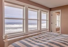 Kamar Tidur 2 Surfer's View