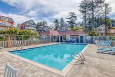 泳池 Coastal Break