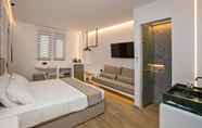 Bedroom 4 Levantes Luxury Suites II