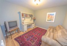 Bedroom 5 Vintners Cottage