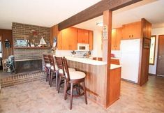 Bedroom 4 Ames House