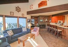 Common Space 5 Ames House