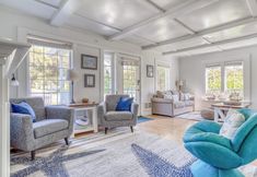 公共空间 5 Blue Pineapple