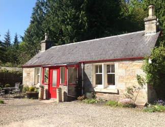 Exterior 2 Annslea Garden Cottage