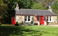 Exterior 2 Annslea Garden Cottage