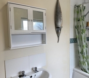 In-room Bathroom 5 Serviced Property Apartment 1