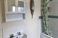 In-room Bathroom Serviced Property Apartment 1