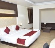 Kamar Tidur 7 Hotel Adarsha Palace