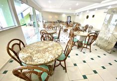 レストラン 2 Pousada Três Poderes